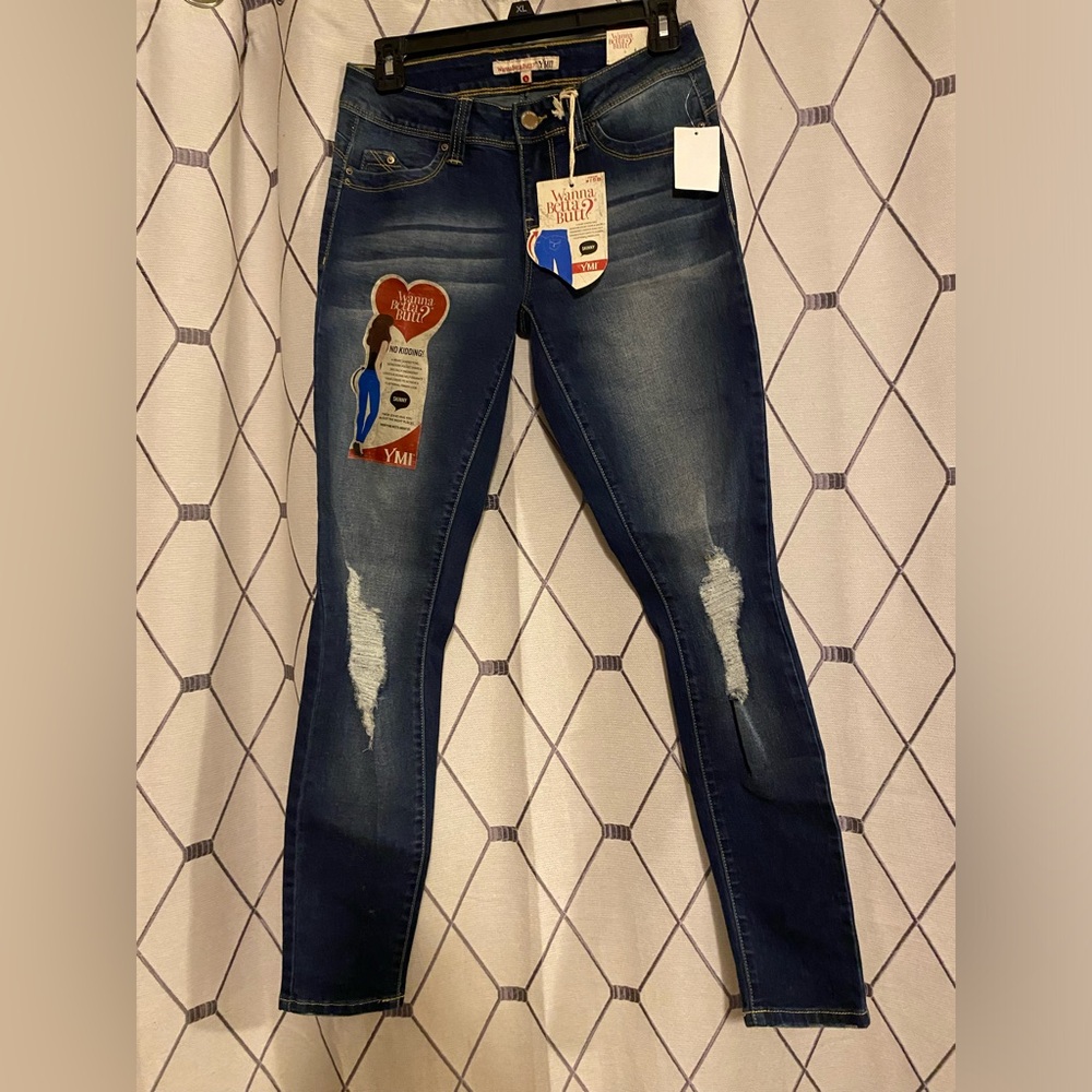 NWT YMI Junior jeans with holes in size 5